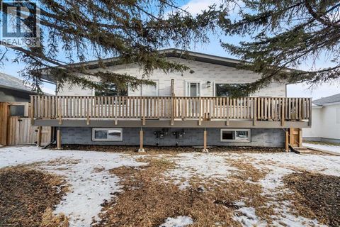 7614 & 7616 21 Street SE Calgary AB T2C0V5