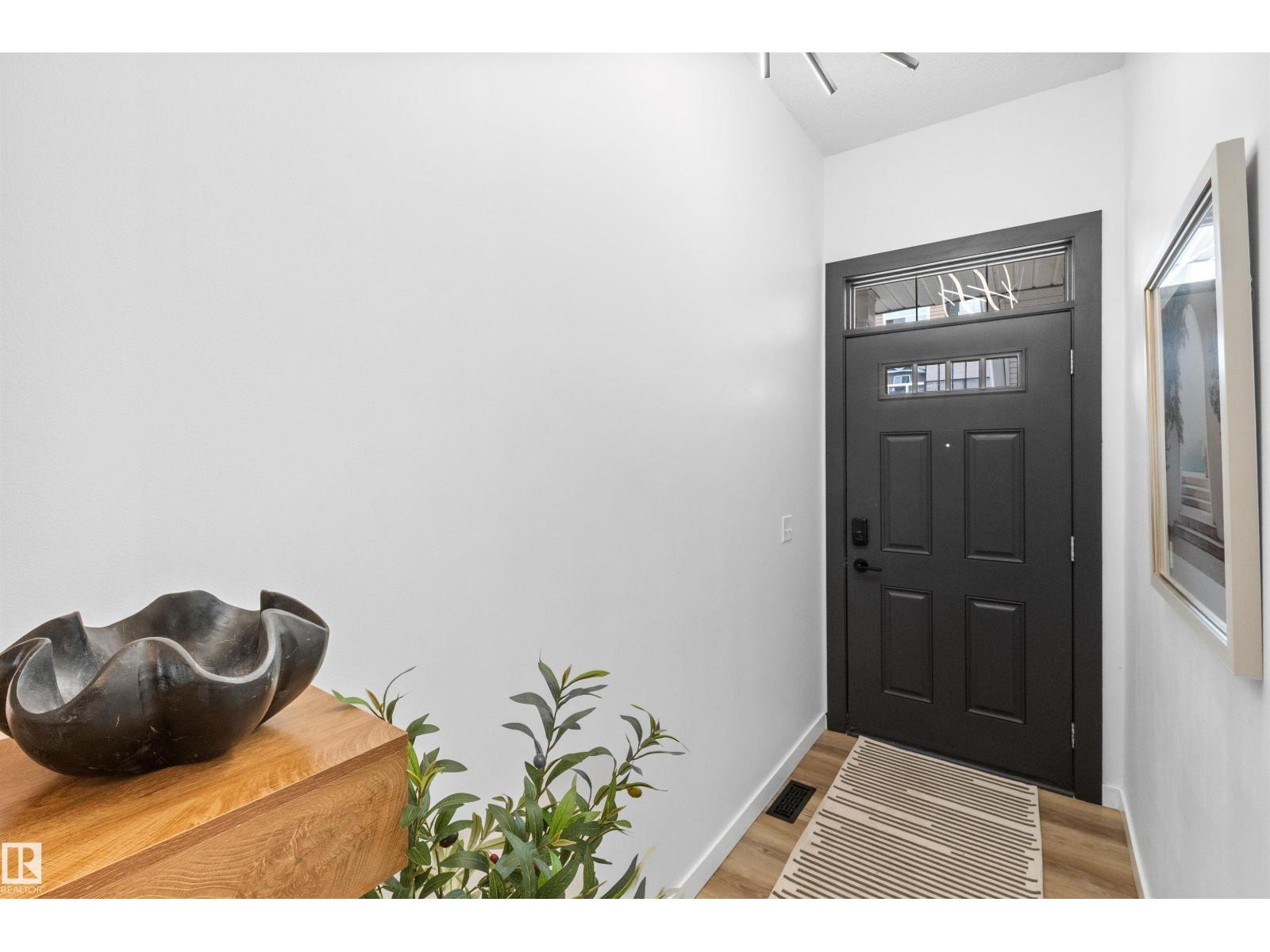 #30 3010 33 AV NW