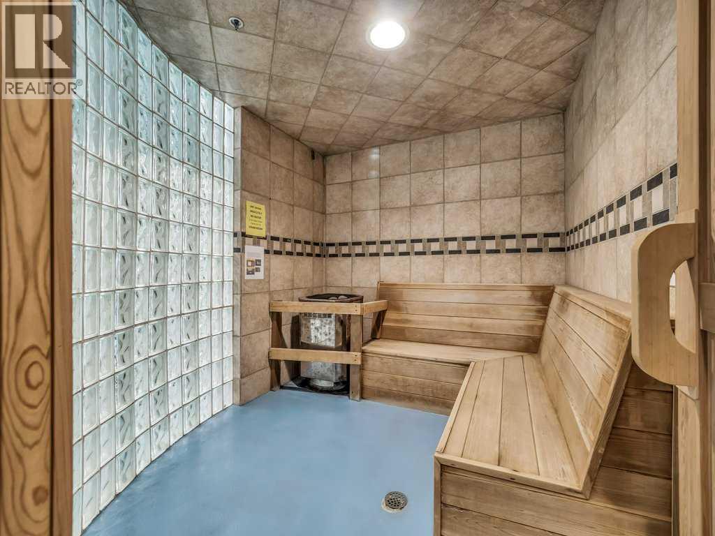 235, 2020 32 Street S