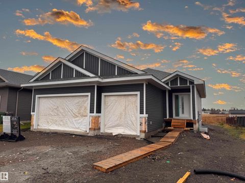 107 EAST VIEW DR Morinville AB T8R1T3