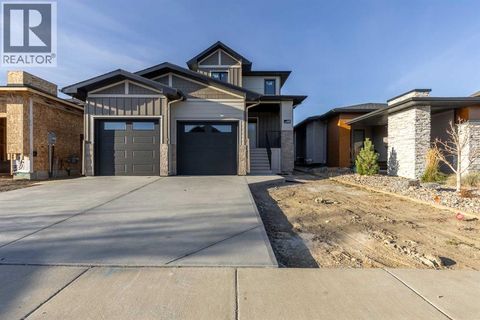 346 Canyon Meadows Road W Lethbridge AB T1K8E7