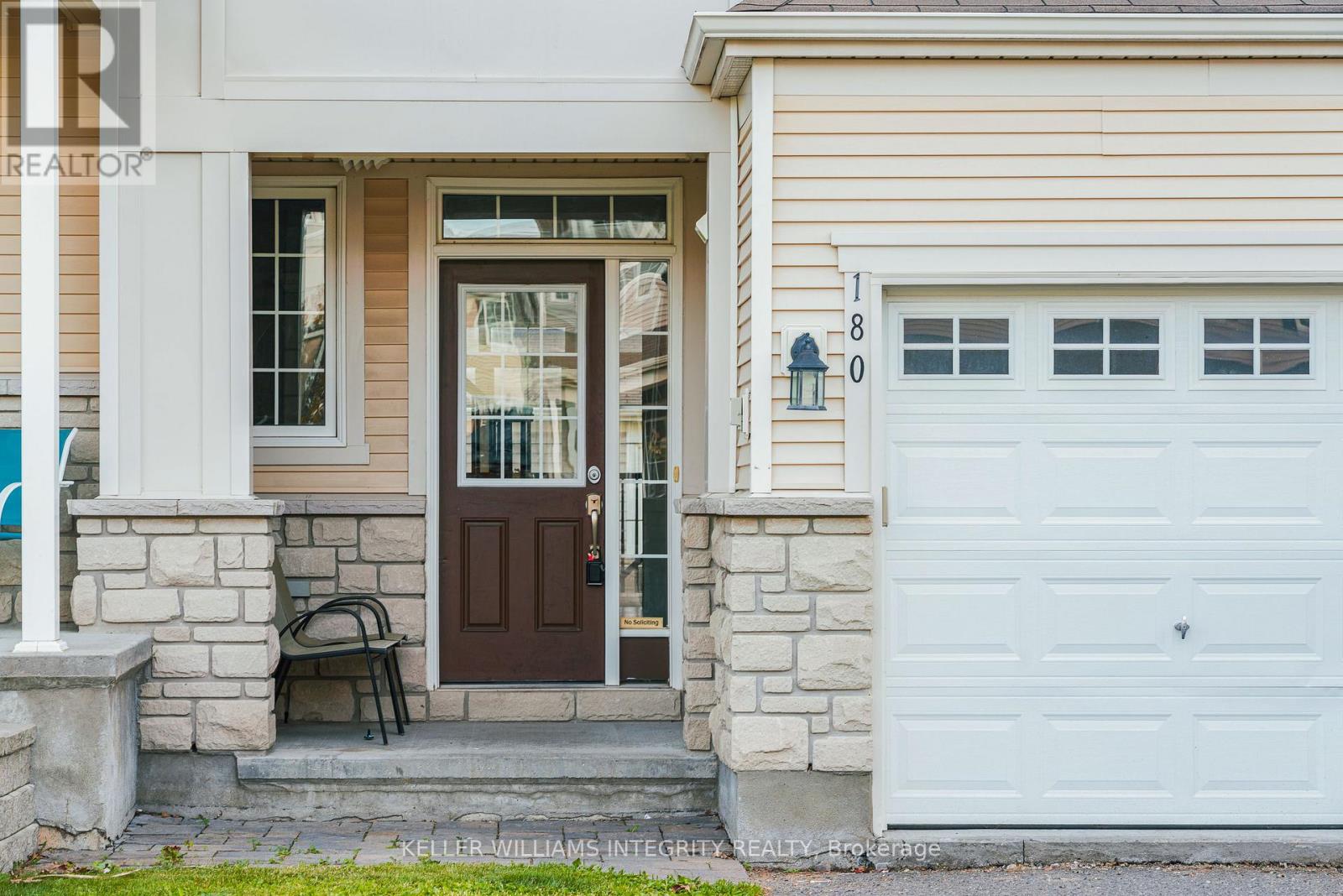 180 LARAMIE CRESCENT