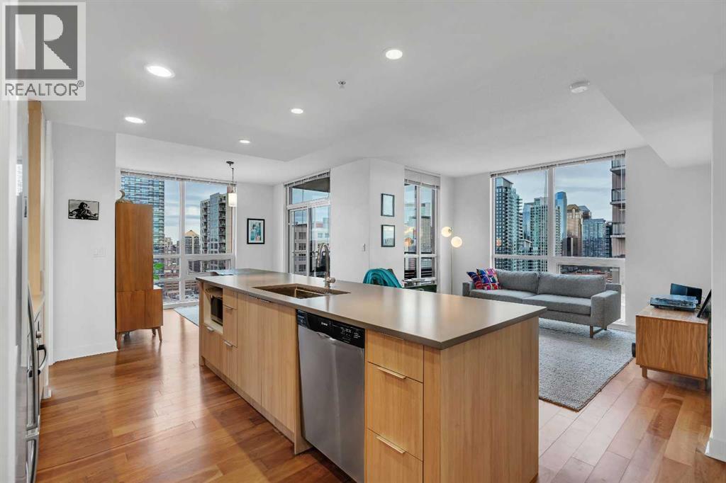 2004, 1118 12 Avenue SW