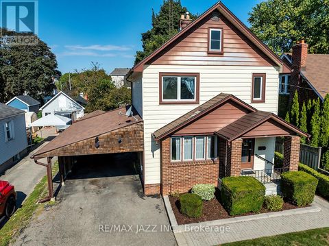 30 THOMAS STREET Oshawa (Lakeview) ON L1H3W5