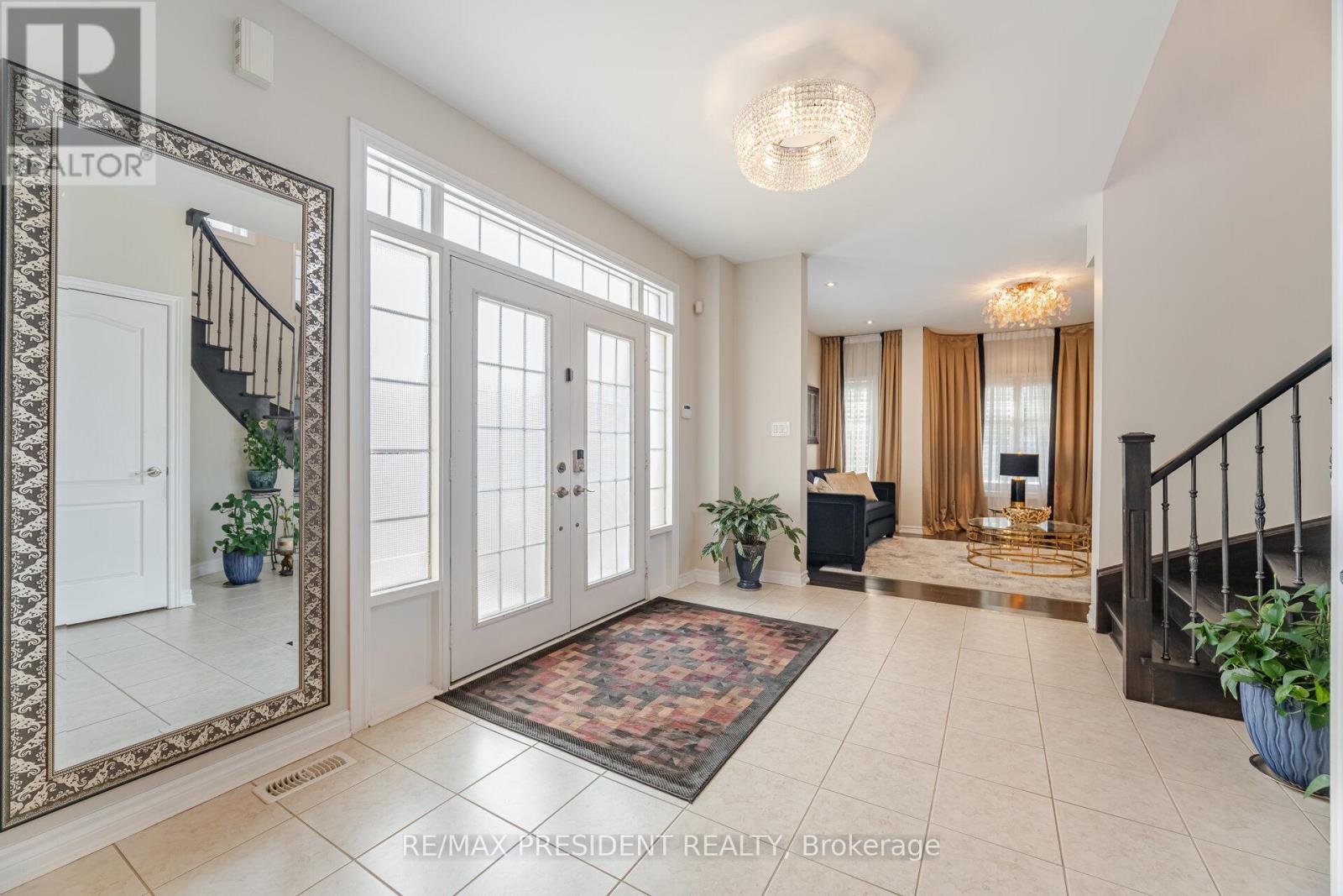 12 VALLEYRIDGE CRESCENT