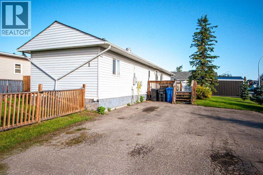1 Downie Close