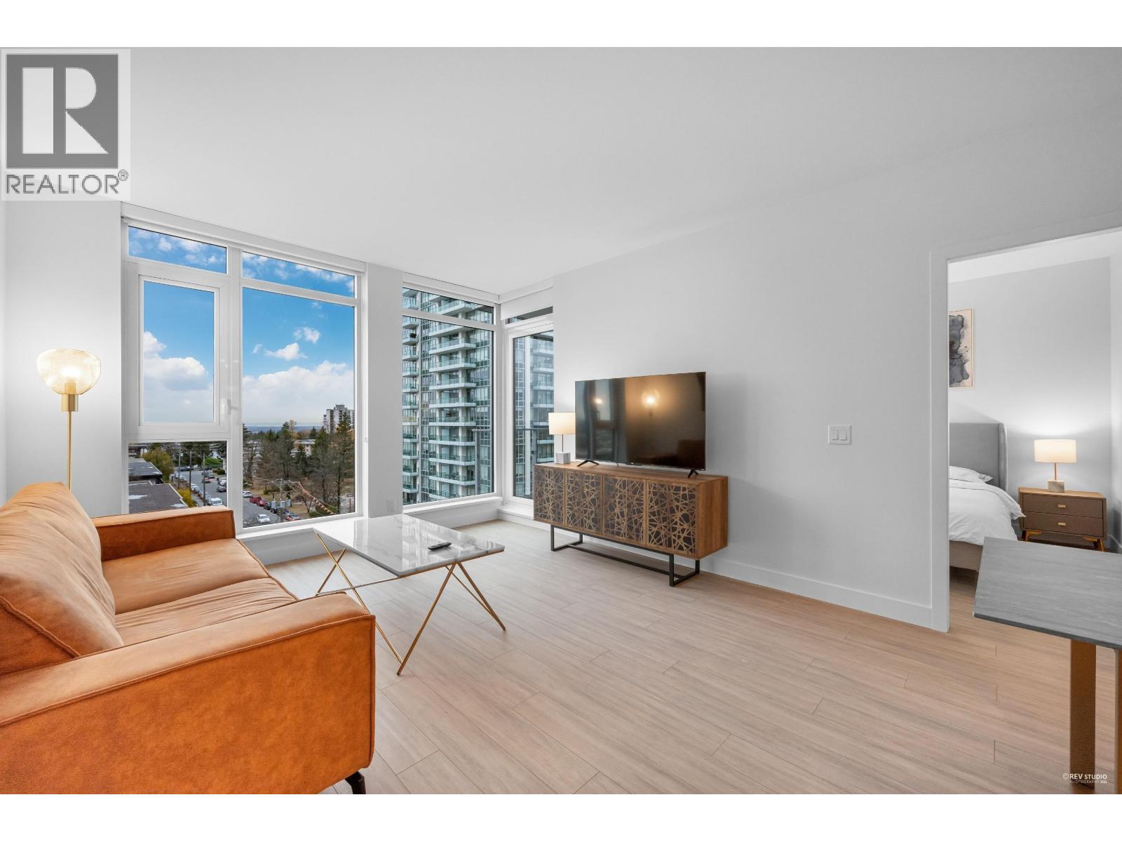 703 6398 SILVER AVENUE