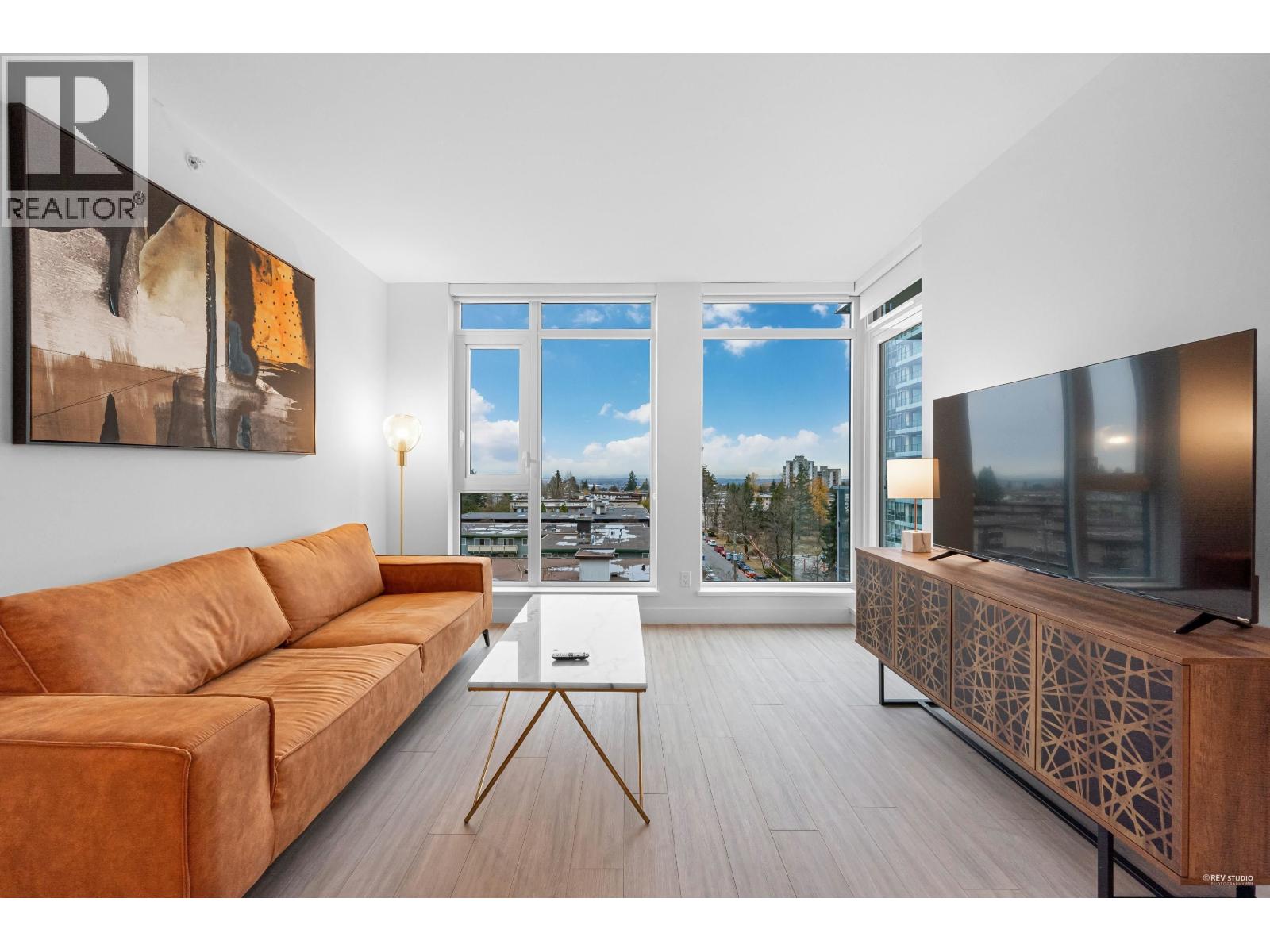 703 6398 SILVER AVENUE