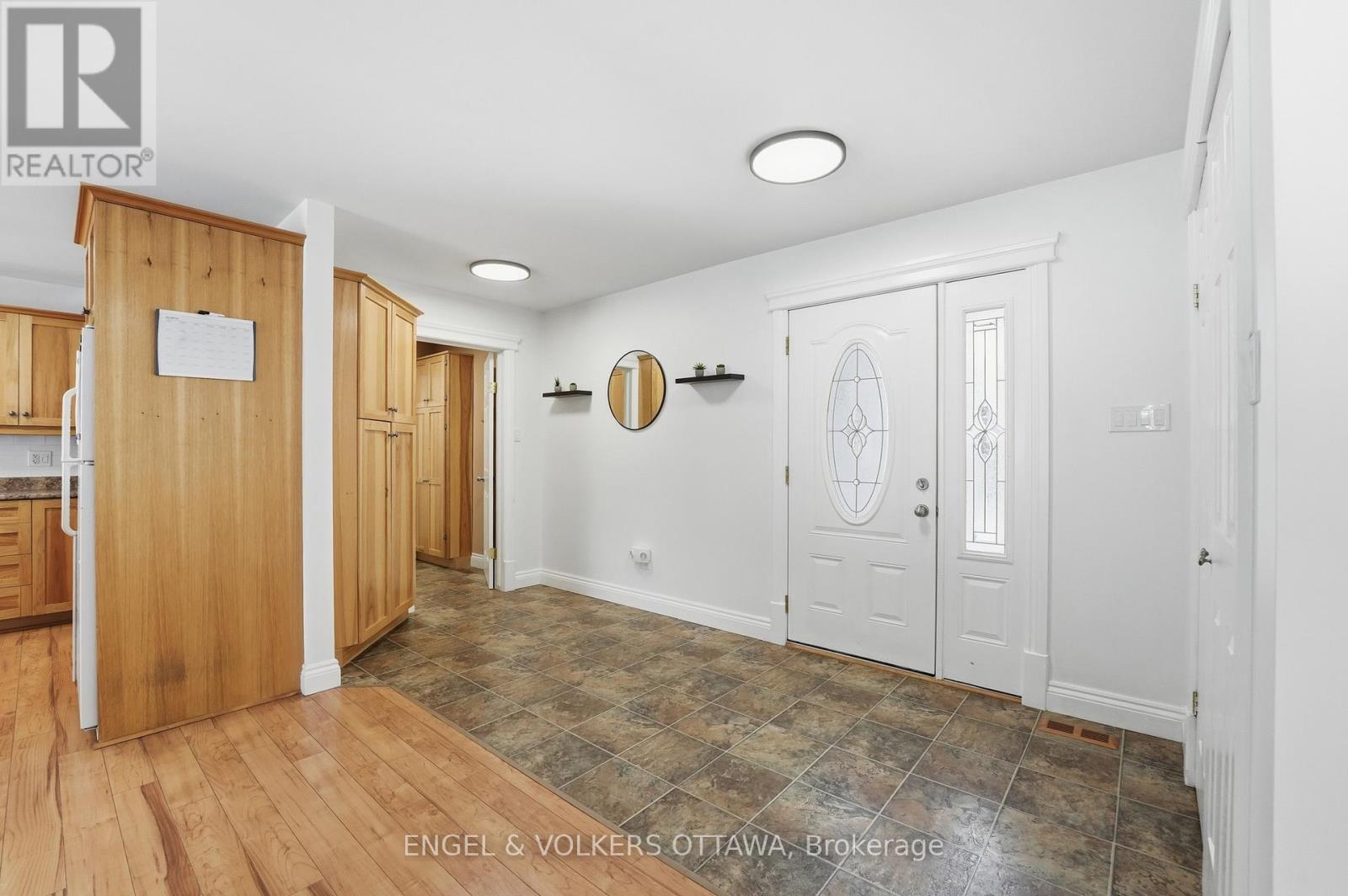 27 IVY AVENUE