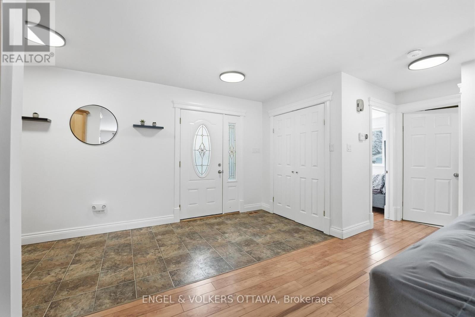 27 IVY AVENUE