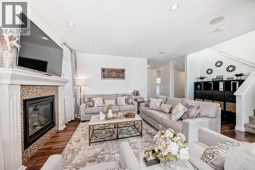 33 Redstone Drive NE