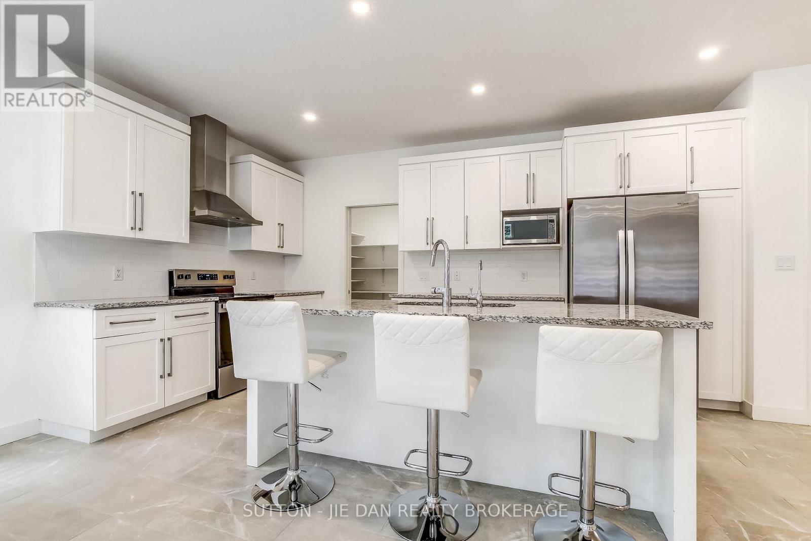 2283 TOKALA TRAIL