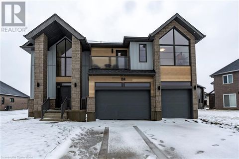 104 DEMPSEY Drive Stratford ON N5A6S2