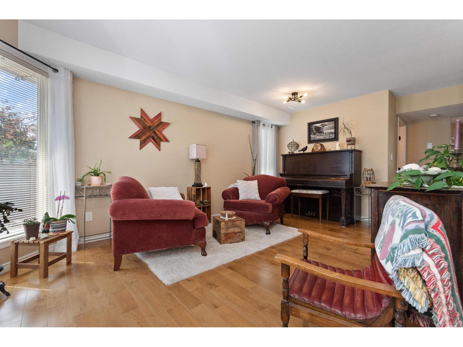 12 9486 WOODBINE STREET|Chilliwack Proper East