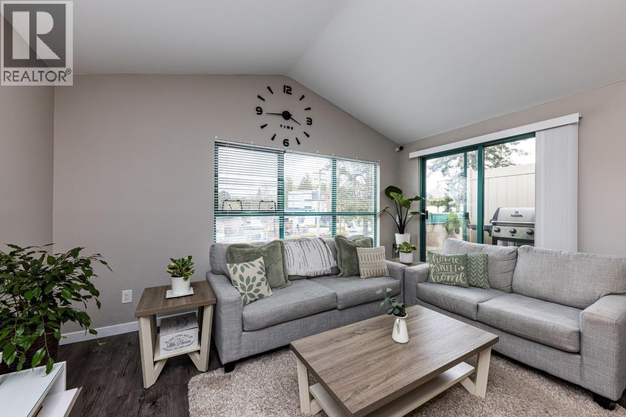 16 3200 WESTWOOD STREET