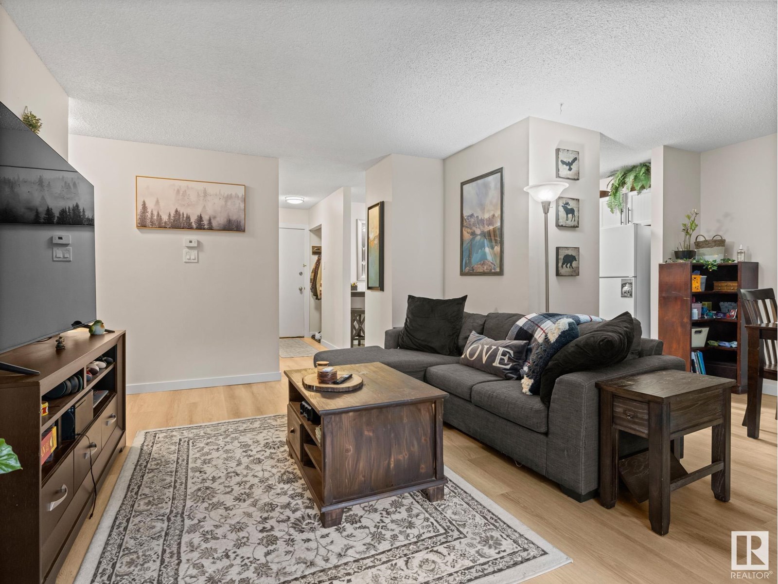 #219 2323 119 ST NW