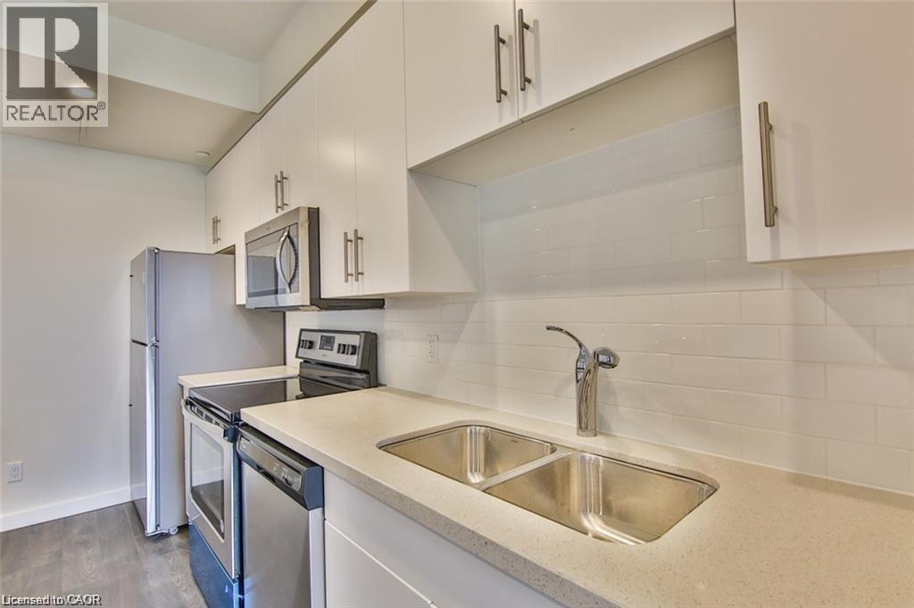 690 KING Street W Unit# 522