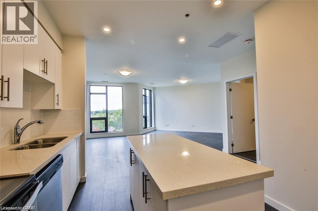 690 KING Street W Unit# 522