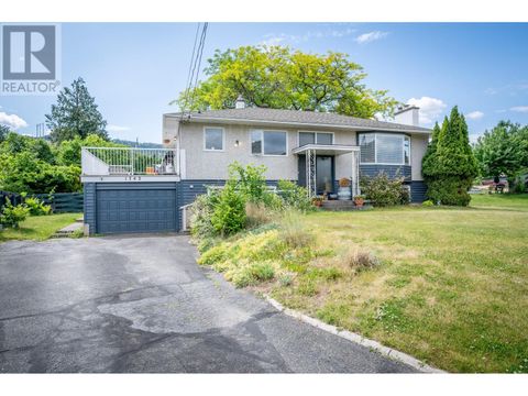 1742 APPLE Lane Kamloops BC V2C4M9