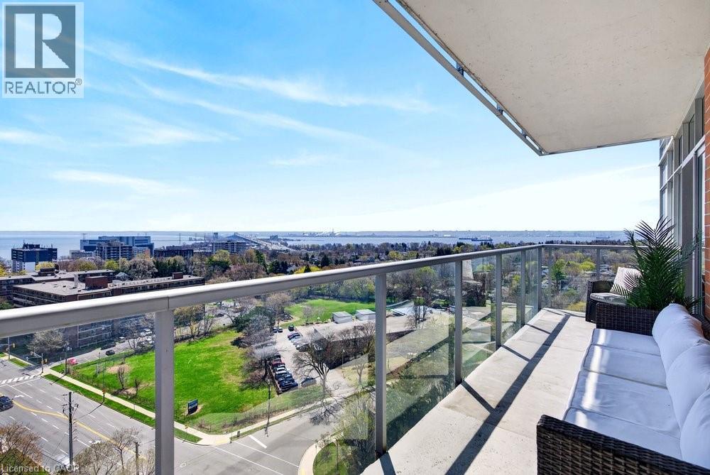 551 MAPLE Avenue Unit# 1501