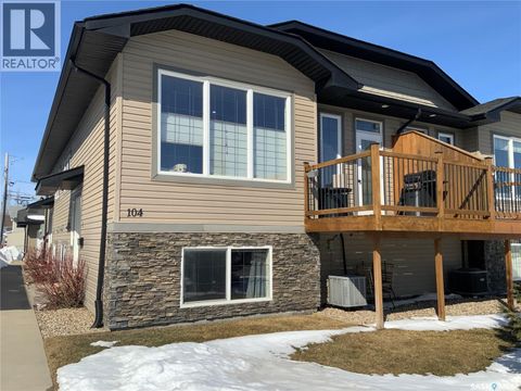 1 104 Hiebert CRESCENT Martensville SK S0K2T2