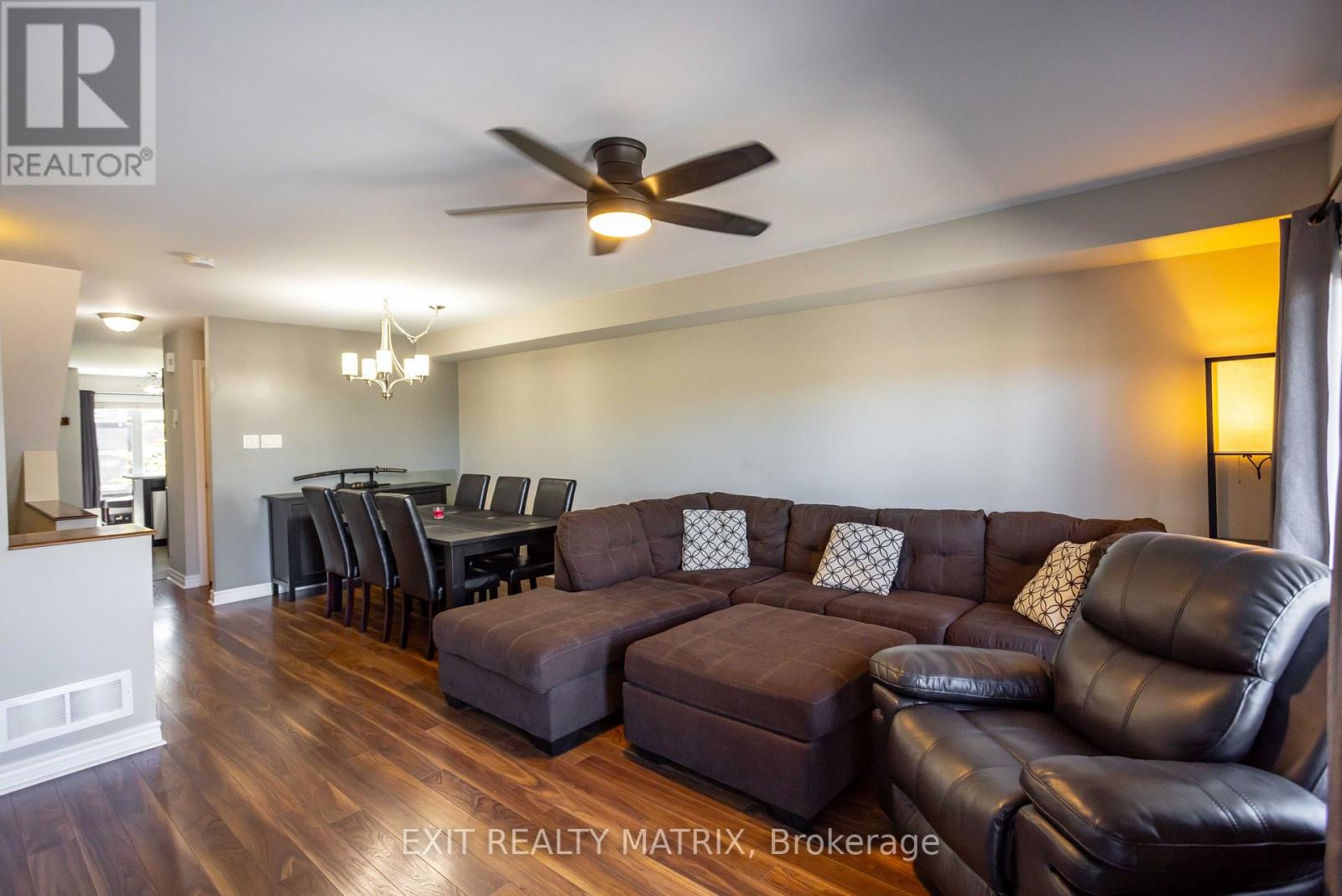 9 - 2224 MARBLE CRESCENT - Photo 4