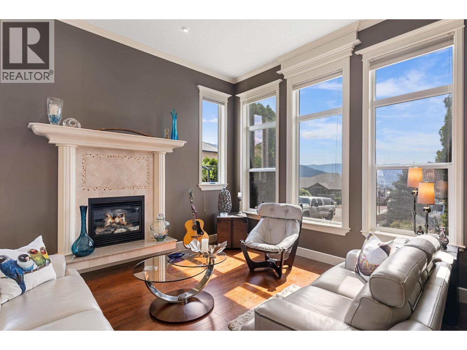 1011 Foothills Court