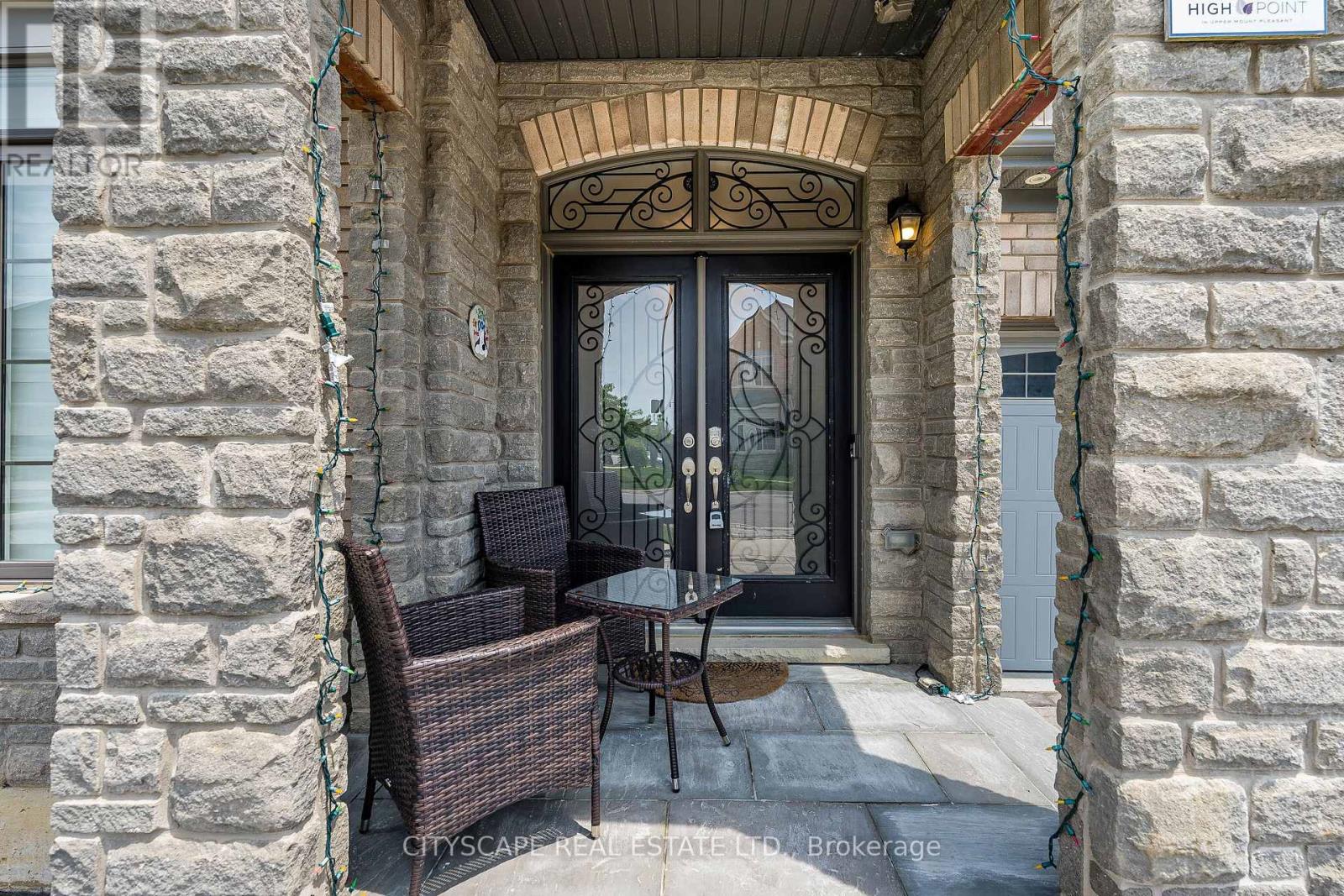 54 EZRA CRESCENT