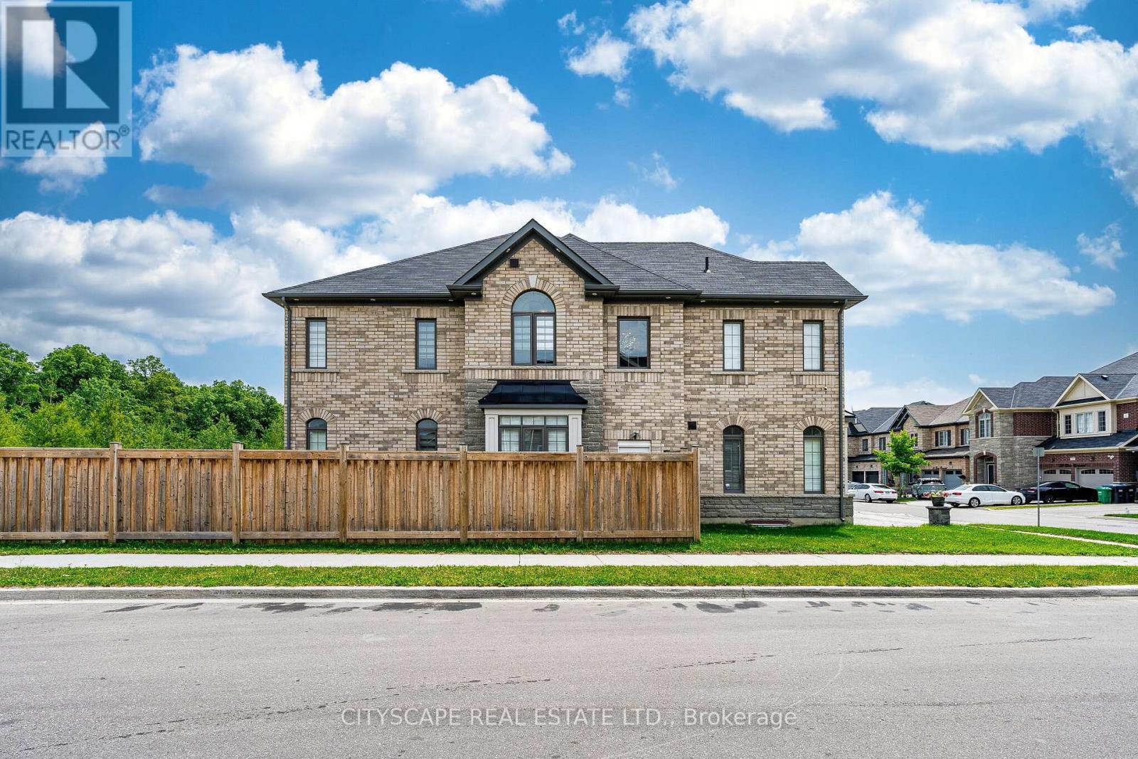 54 EZRA CRESCENT