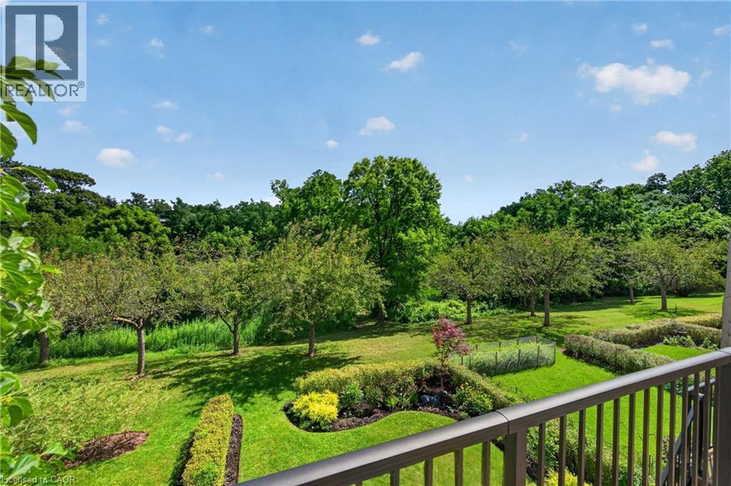 112 FAIRWOOD Place W