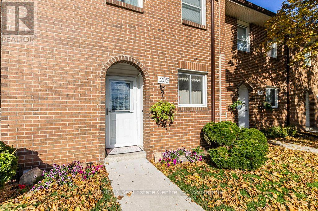 205 - 31 GREENGATE ROAD