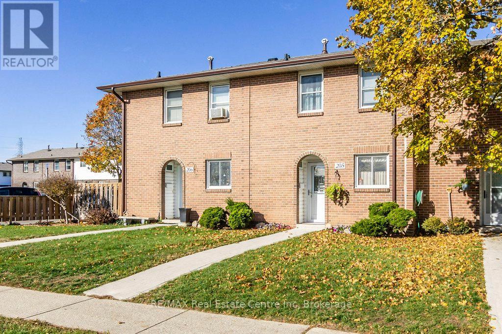 205 - 31 GREENGATE ROAD