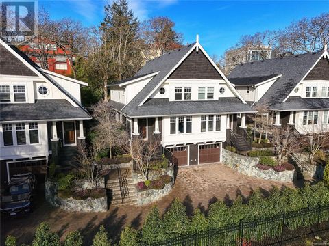 3 1770 Rockland Ave Victoria BC V8S1X2