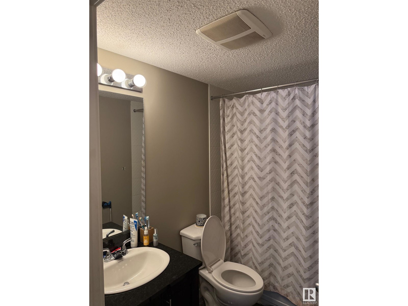 #122 5816 Mullen PL NW