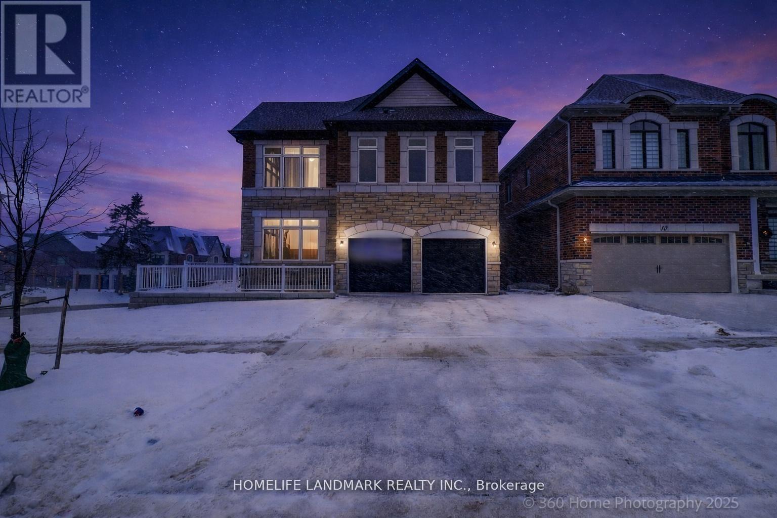 Photo 1 of 26 — 8 MAPLETON STREET, Richmond Hill (Oak Ridges), ON L4E1N1