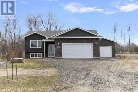 39 Saddle CRES Sault Ste. Marie ON P6B0A5