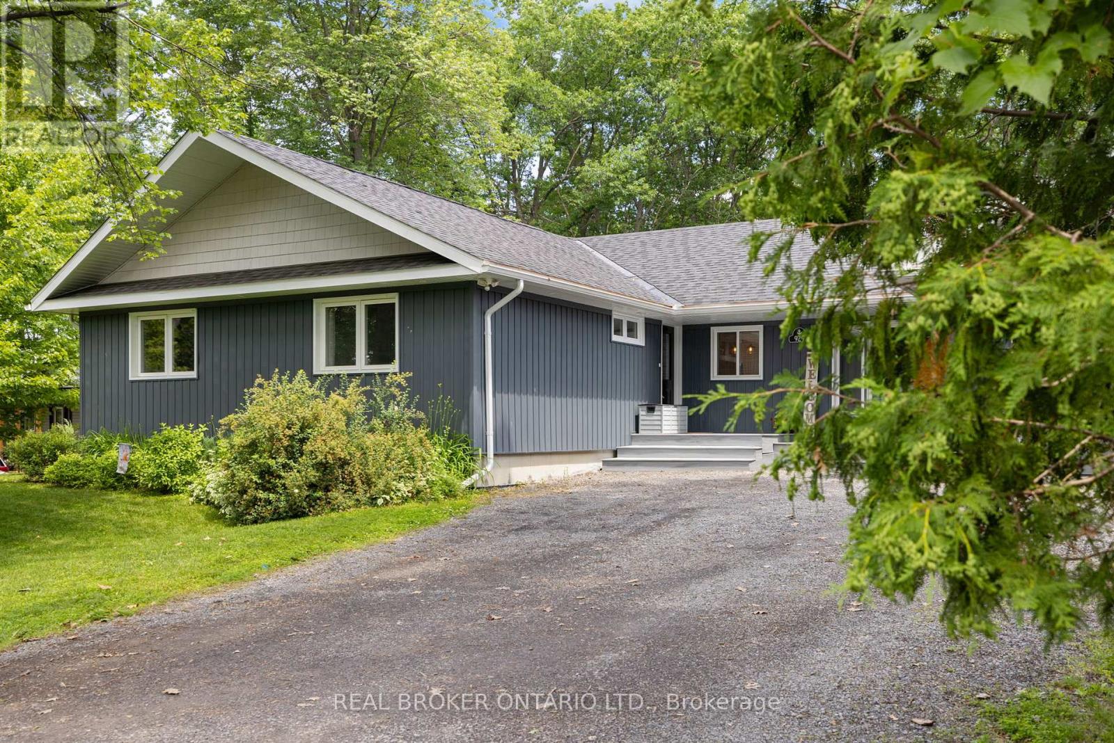 929 BAYVIEW DRIVE