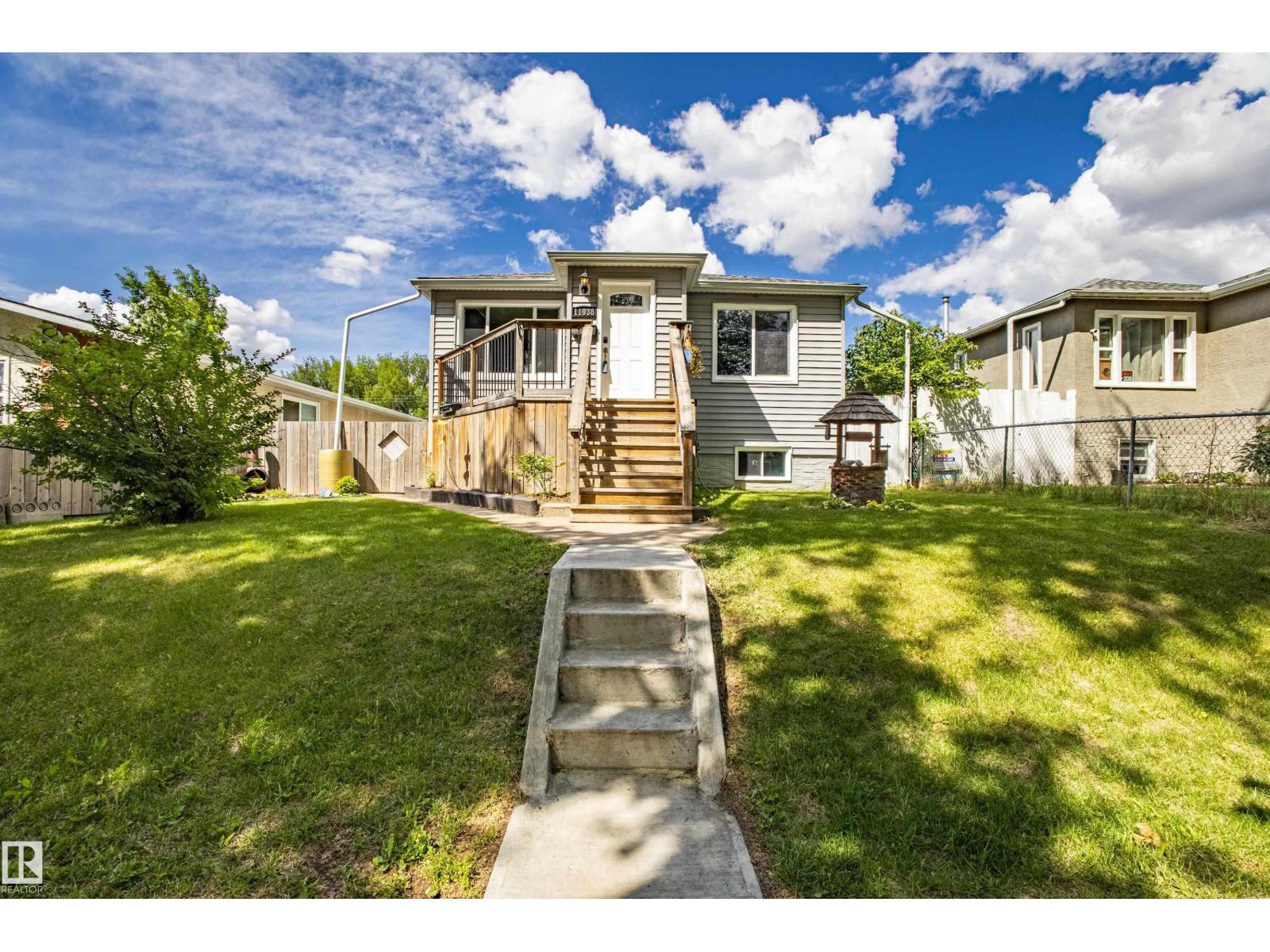 11938 56 ST NW