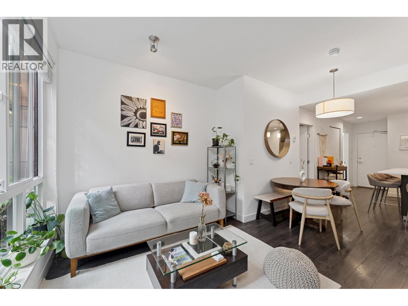 123 723 W 3RD STREET