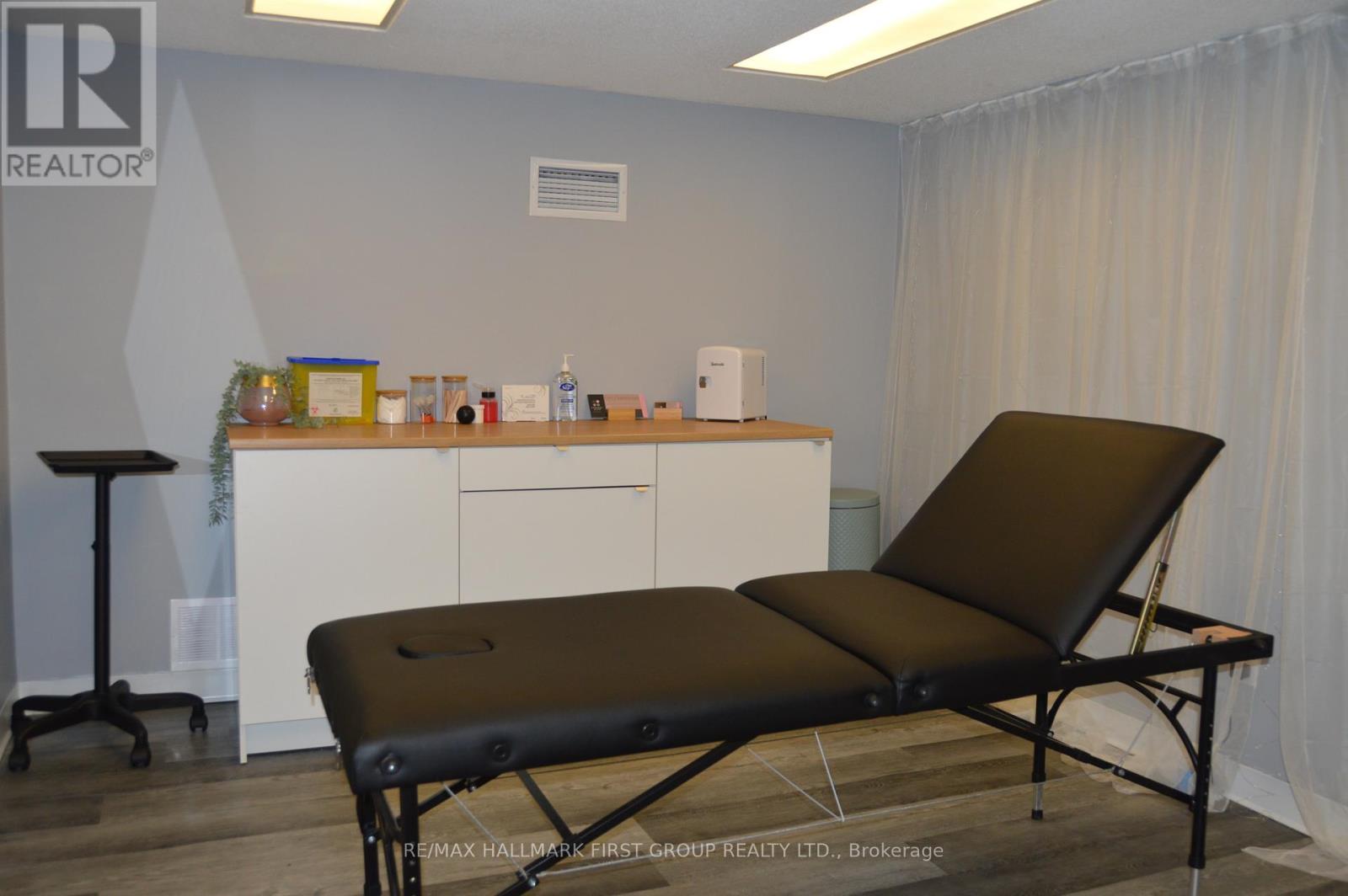 107 - 257 DIVISION STREET