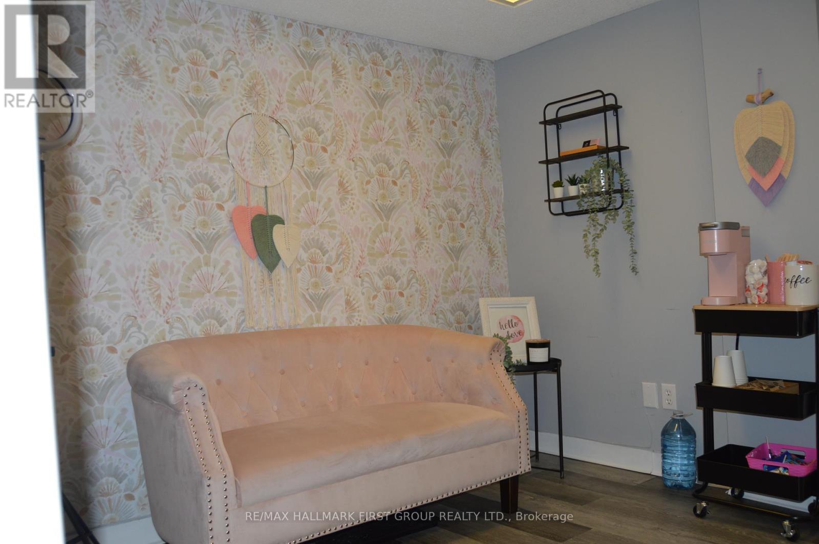 107 - 257 DIVISION STREET