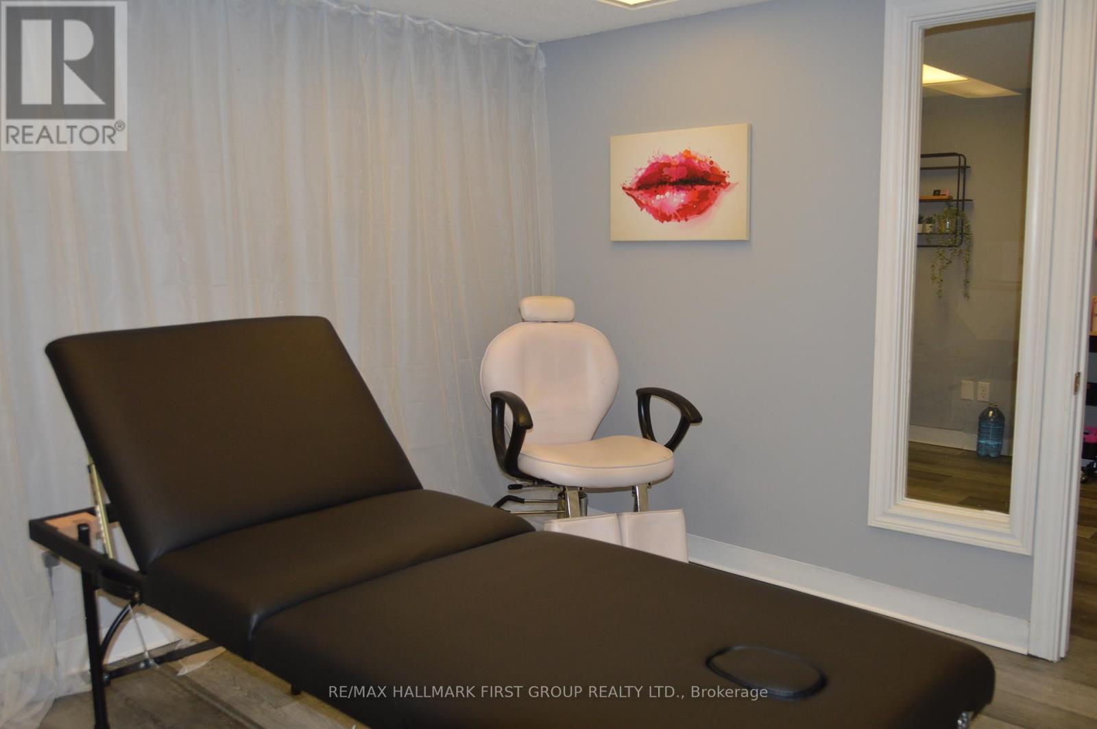 107 - 257 DIVISION STREET