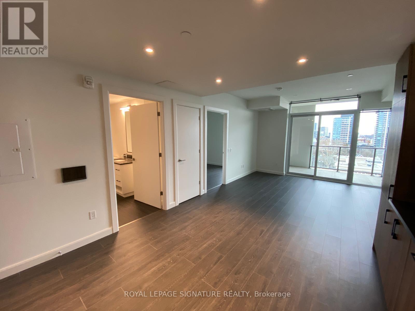 806 - 741 KING STREET W