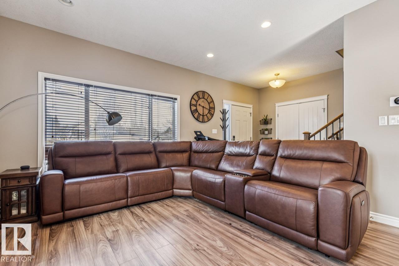 12513 120 AV NW