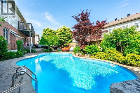 2338 NORLAND Drive Burlington ON L7L7E6