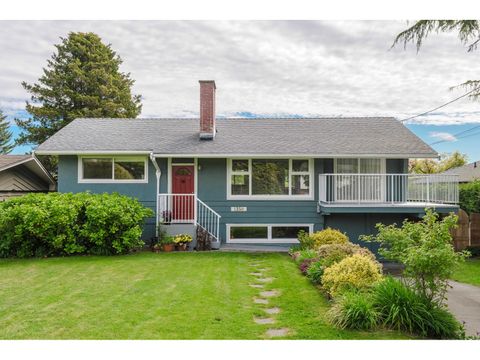 1350 FINLAY STREET White Rock BC V4B4L2