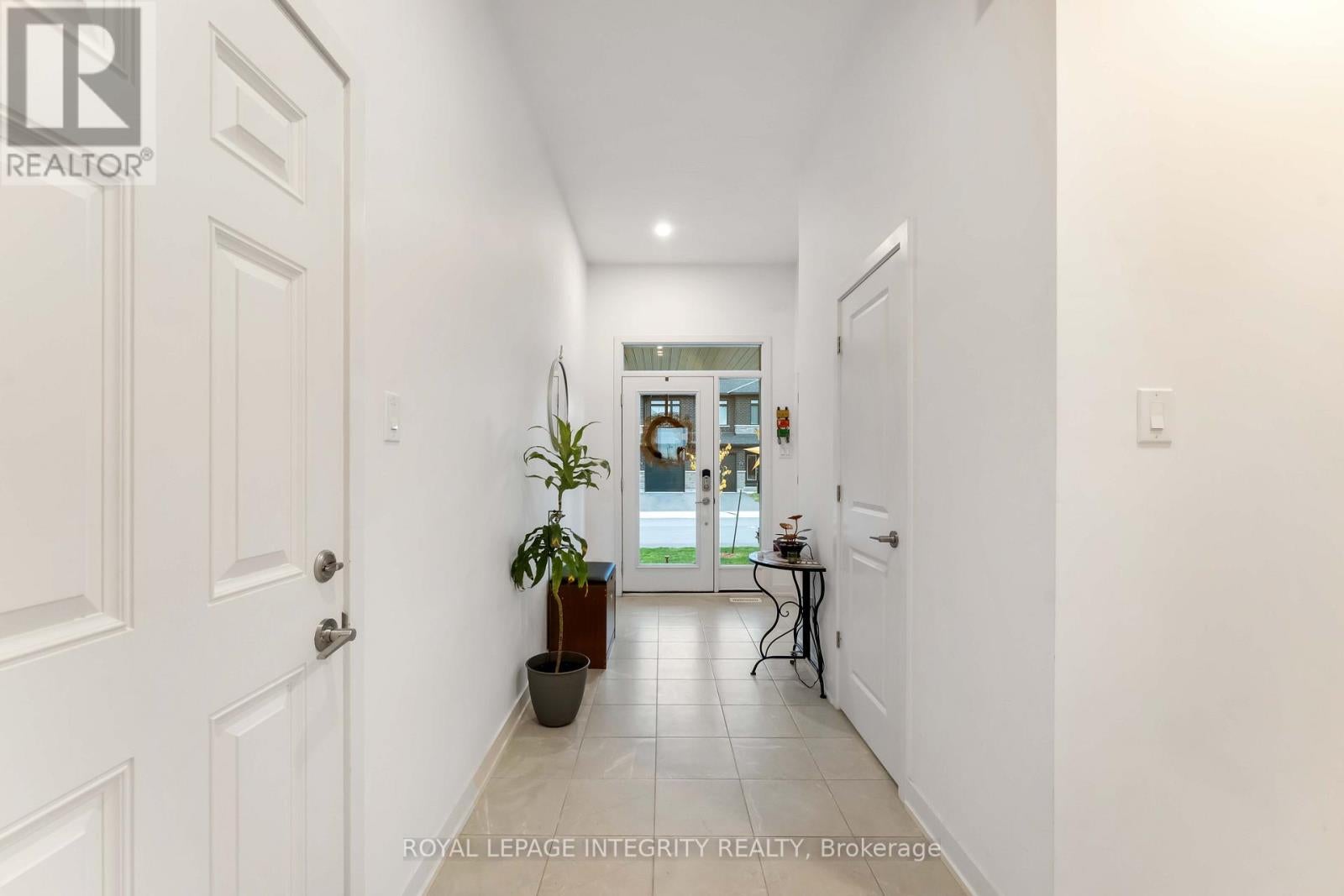 221 FINSBURY AVENUE