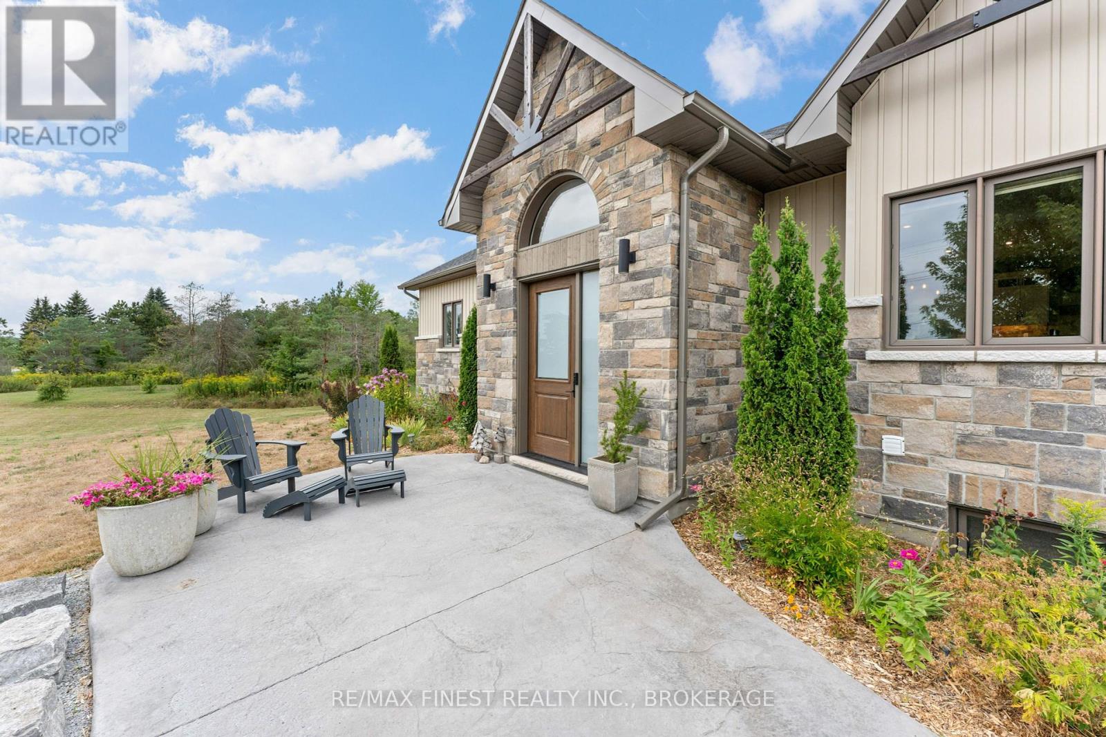 3266 HARROWSMITH ROAD