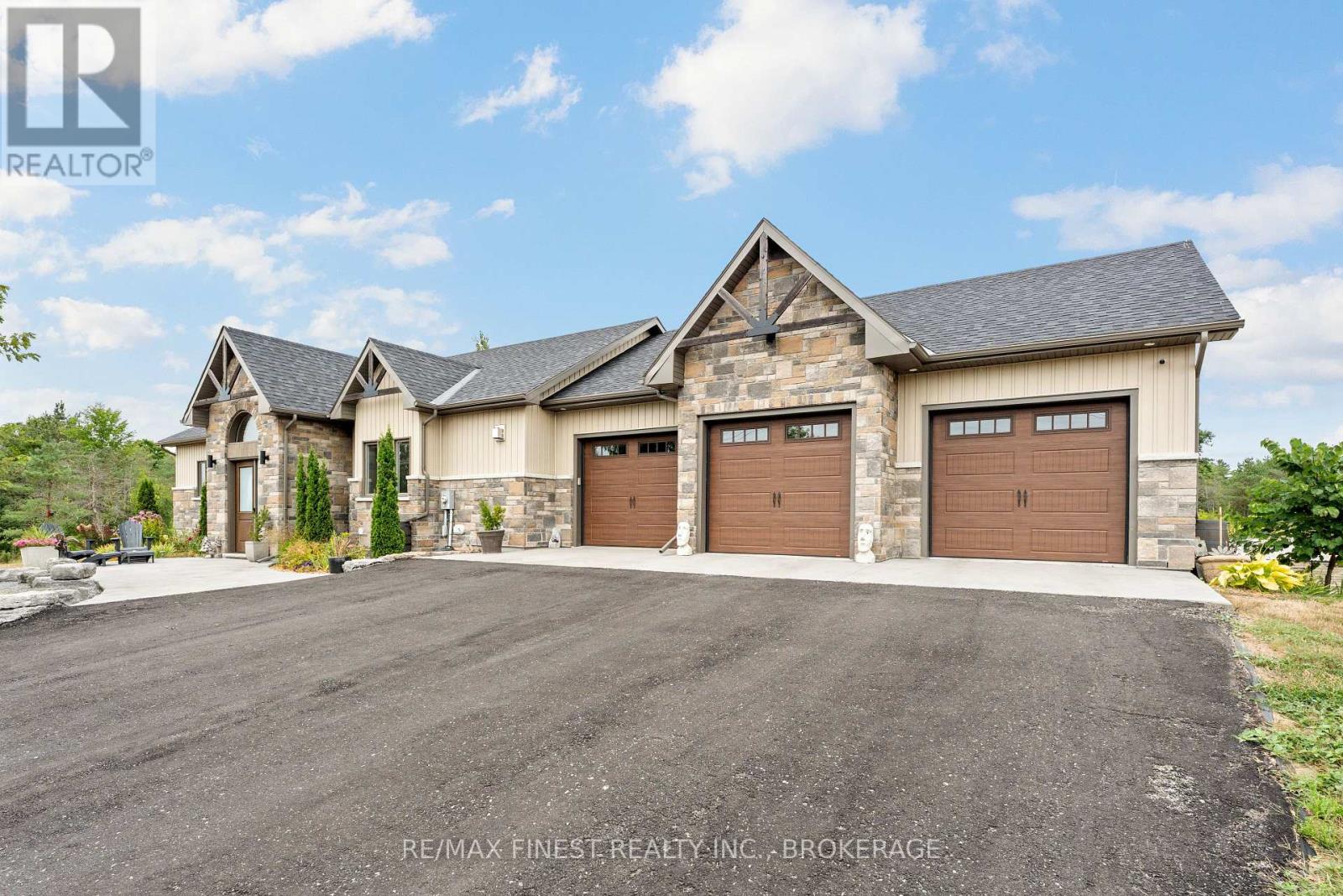 3266 HARROWSMITH ROAD