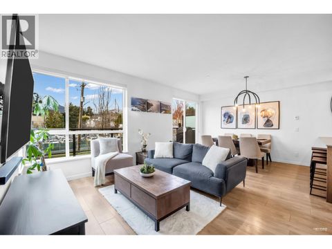 1 533 E 3RD STREET North Vancouver BC V7L1G4